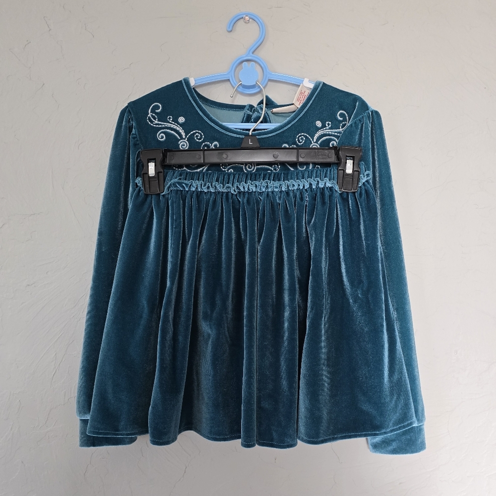 Cynthia Rowley size 7/8 girls 2 pc set in a beautiful blue/green velour  Gorgeo